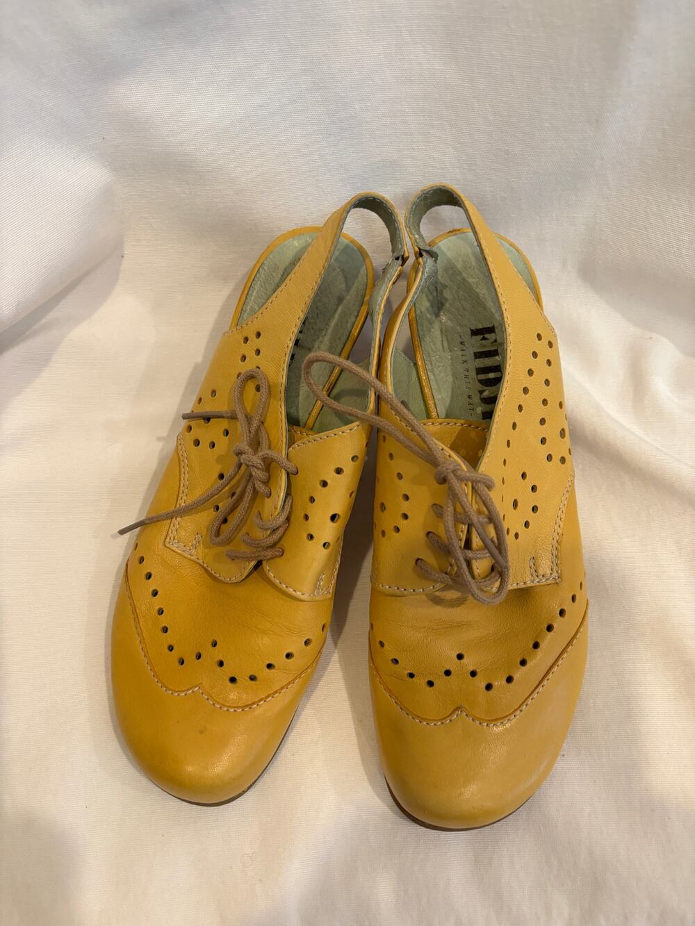 Fidji Leather Shoes Oxford Style Lace Up Yellow Medium Heel Sling Back